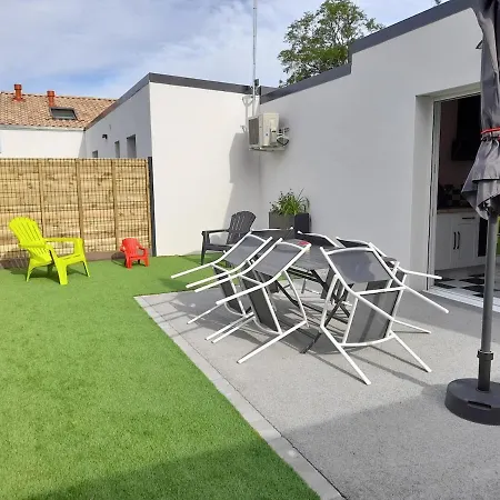 Holiday home Maison American Longeville-sur-Mer