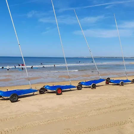 Holiday home Maison American Longeville-sur-Mer